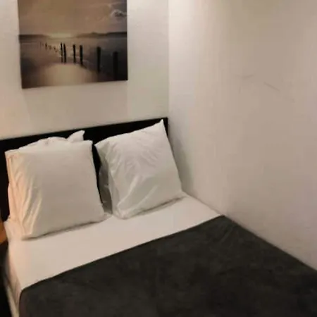 Апартаменти For 2 People *